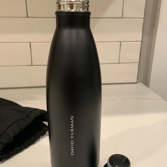 David Yurman Water Bottle, New, black, hot/cold  w/black cloth logo carrier bag - Picture 2 of 5